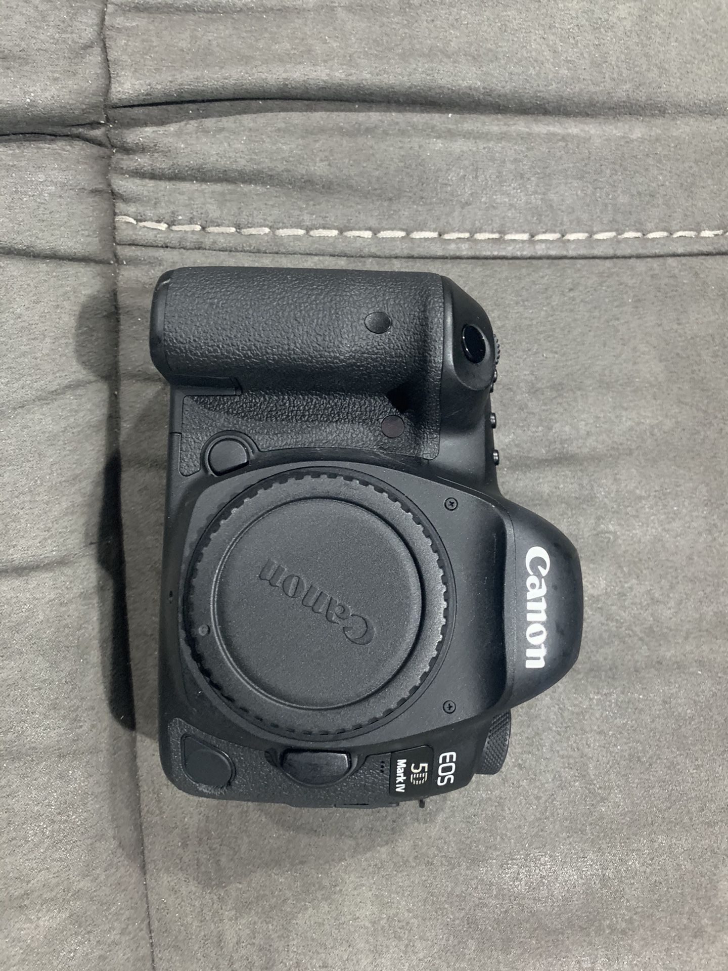 Canon 5D Mark IV Bundle