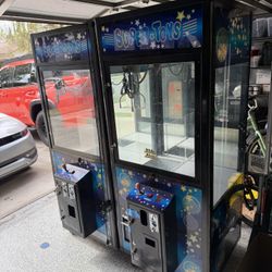 FREE: 2 Claw Machines (Super Toys model)