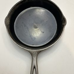 Wagner 9 Skillet 