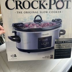NEW 7 quart Cook And Carry Programmable Slow Cooker/crock Pot