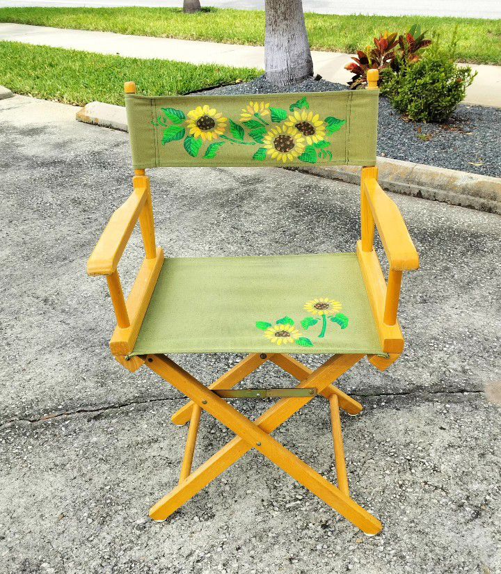 Vintage BOHO Wooden Frame Folding Director's  Chair with Green Sun Flower Canvas Fabric