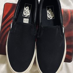 VANS Unisex Classic  Slip-On Perf Leather Sneaker Black  Size Men 9.5/Women 11