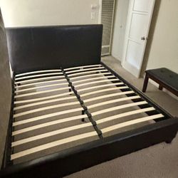 Bedroom Furniture Set. 