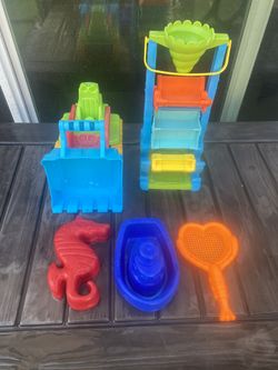 Sand Toys 