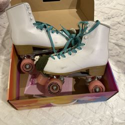 Roller skates 