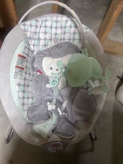 Baby vibrational seat