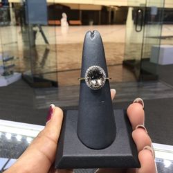 10k Gold Ring With Garnet Stone And Diamonds On Special With Us…💎