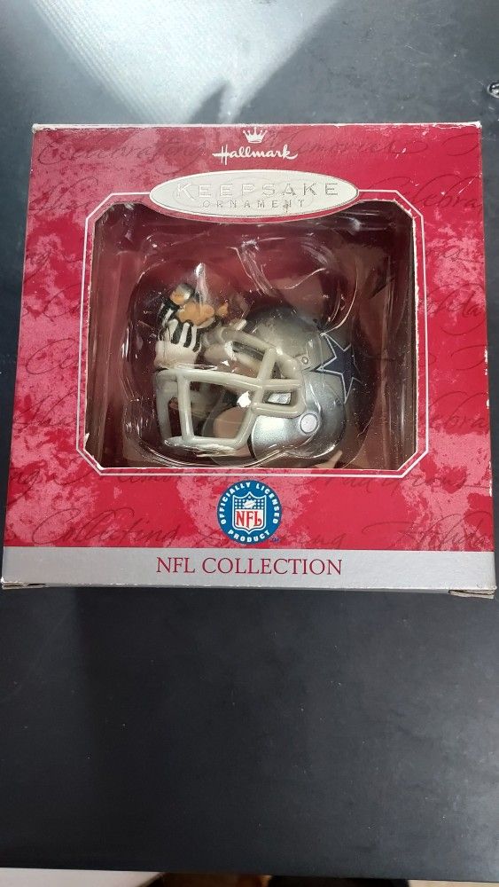 Hallmark Keepsake Ornament NFL Dallas Cowboys 1998 