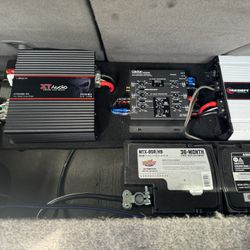 Se vende esa música. con un chuchero de ocho Y un bajo de 12. Menos la planta tararán 30000 no se vende. $ 950 negociables