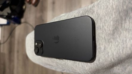 Apple iPhone 15