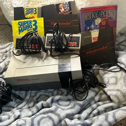 Original Nintendo NES Bundle w/ 2 Controllers + Super Mario 3 + Games