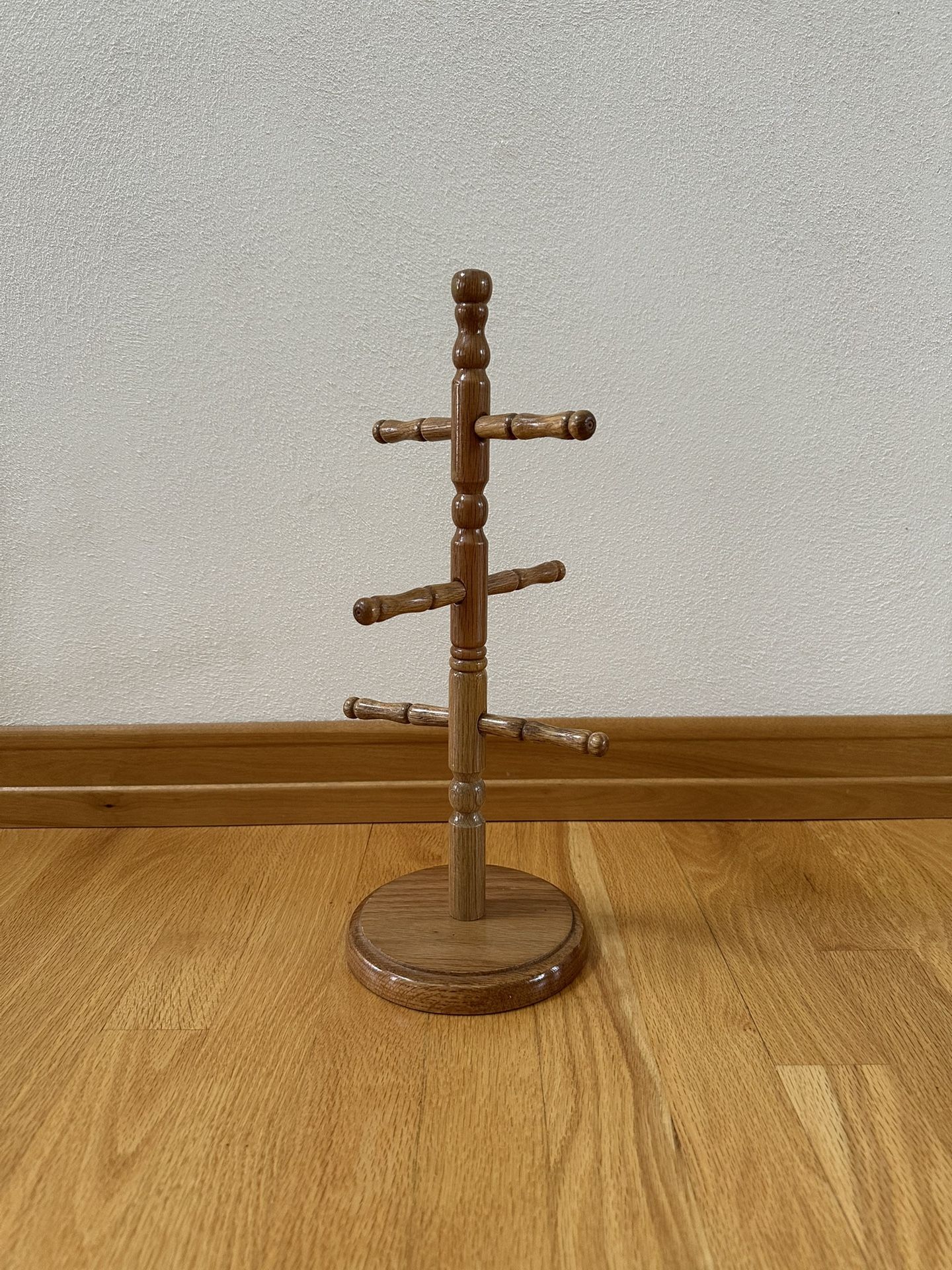 Wooden Mug Tree