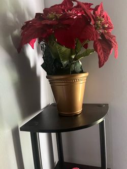 Plastic flower decoration