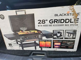 New Blackstone 28" griddle in original box