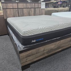 King Sealy Hybrid Mattress 🚚WE DELIVER🚚