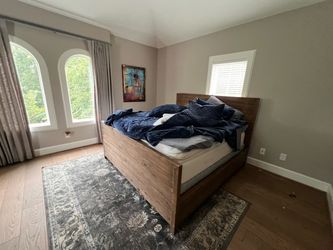 King size bed