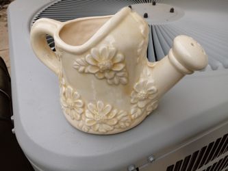 Ceramic watering dish for garden