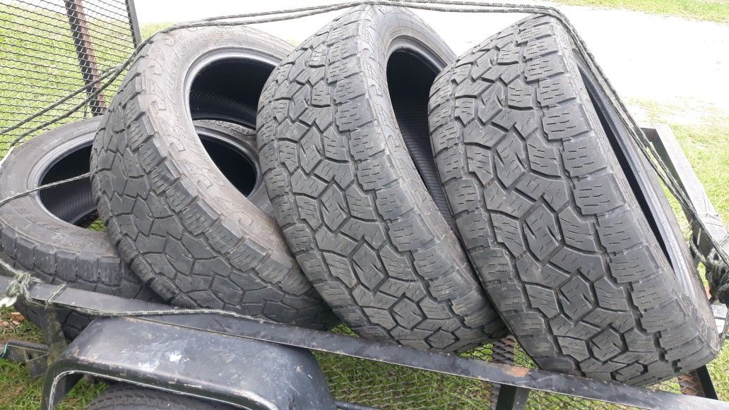 Set Of Toyo Open Country A/T 305/45/22 Lots Of Tread Left (Can Mount And Balance) 