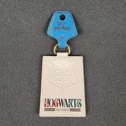 Universal Studios Wizarding World of Harry Potter ID Holder Hogwarts Alumni