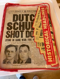JFK MAN MOON VALENTINE'S DAY MASSACRE LINCOLN LIBERTY SCHULTZ 1963 NOVEMBER 22 vintagenewspapersarta