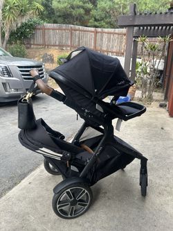 Nuna Demi Grow stroller