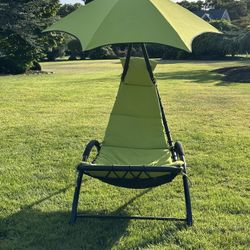 Outdoor Lounge Chair With Sun Shade