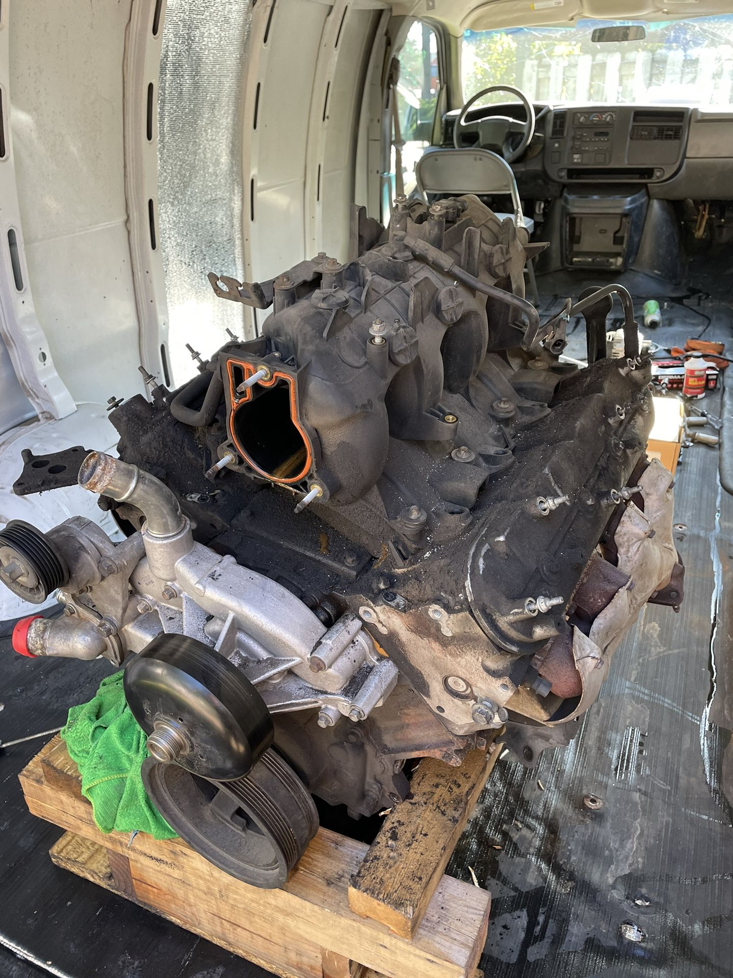 2004 Chevy Express 2500 4.8L Engine