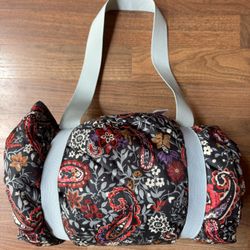 Vera Bradley Coleman Camping Blanket Eden Paisley Grey Picnic Bleacher Stadium