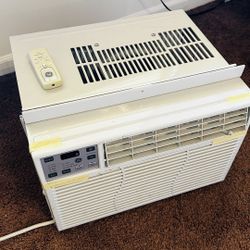Window Air conditioner 12,050btu
