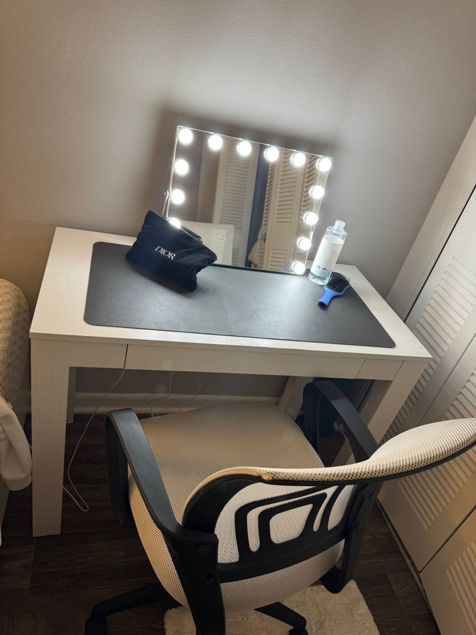 Make Table With Lights And Chair