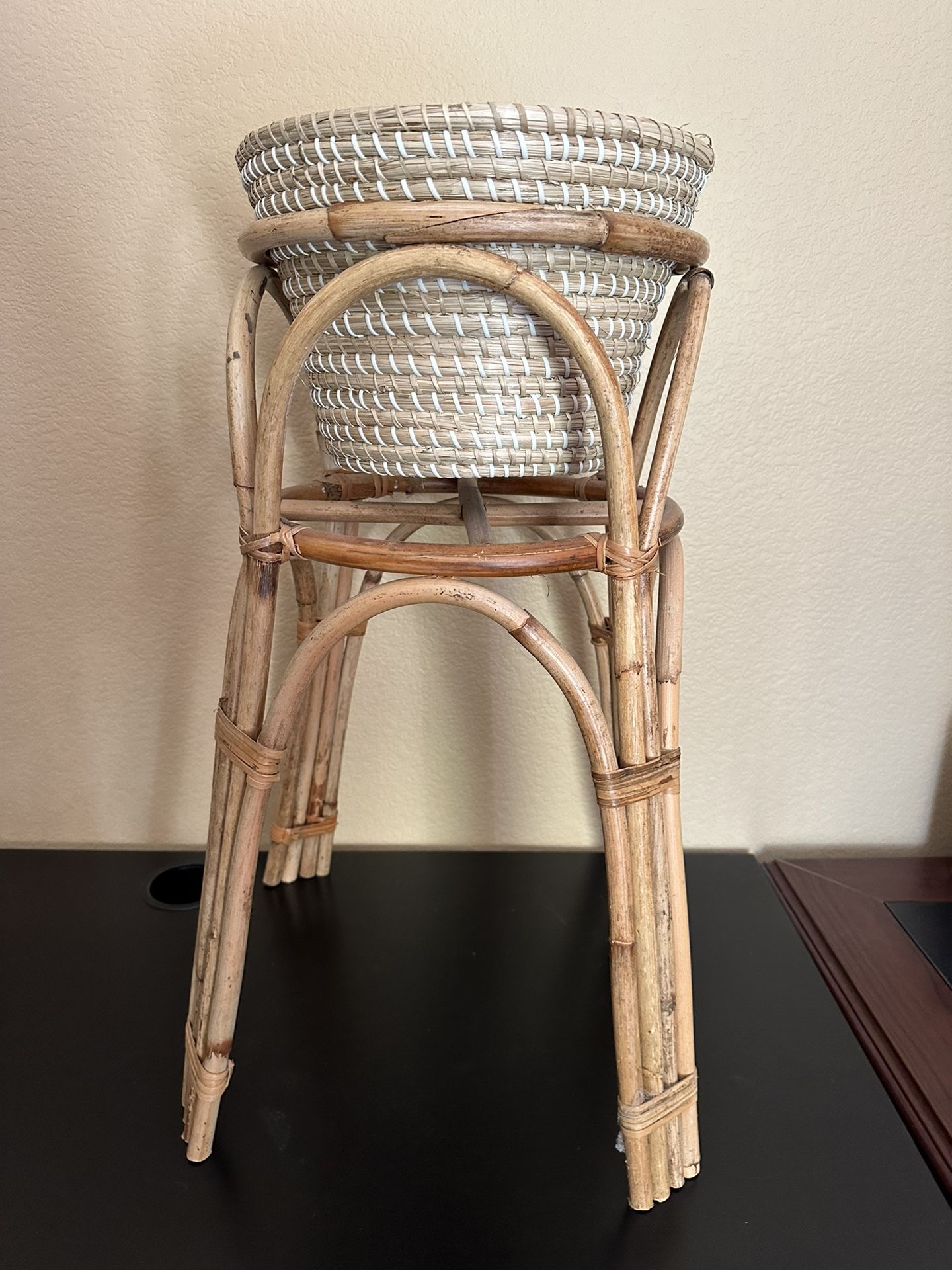 Rattan Plant Stand with Seagrass Basket
