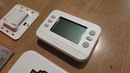 Honeywell Focus pro S200 Thermostat