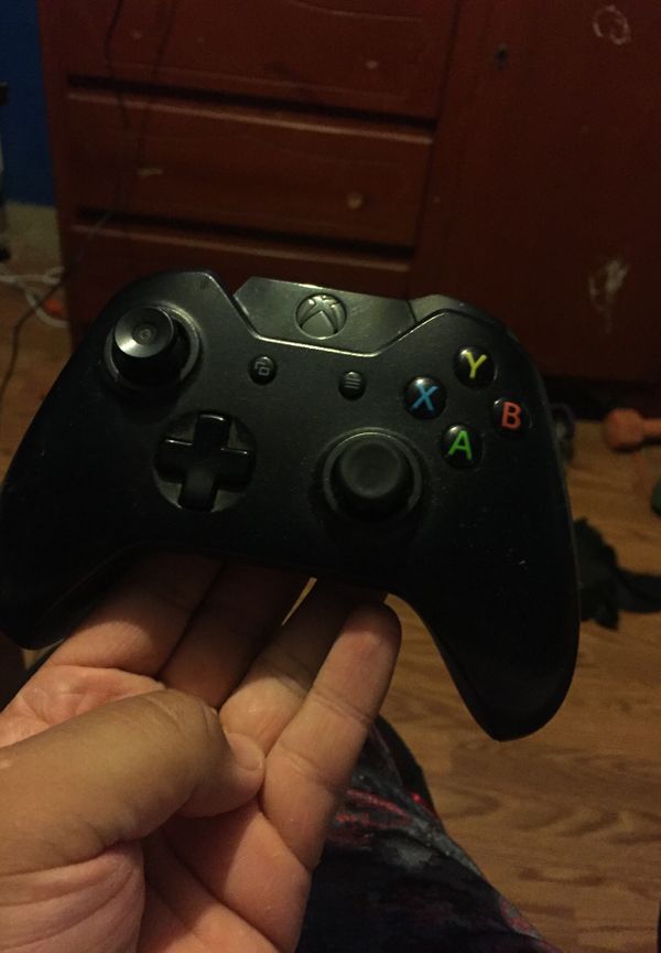 Broken Xbox one controller for Sale in Chula Vista, CA OfferUp