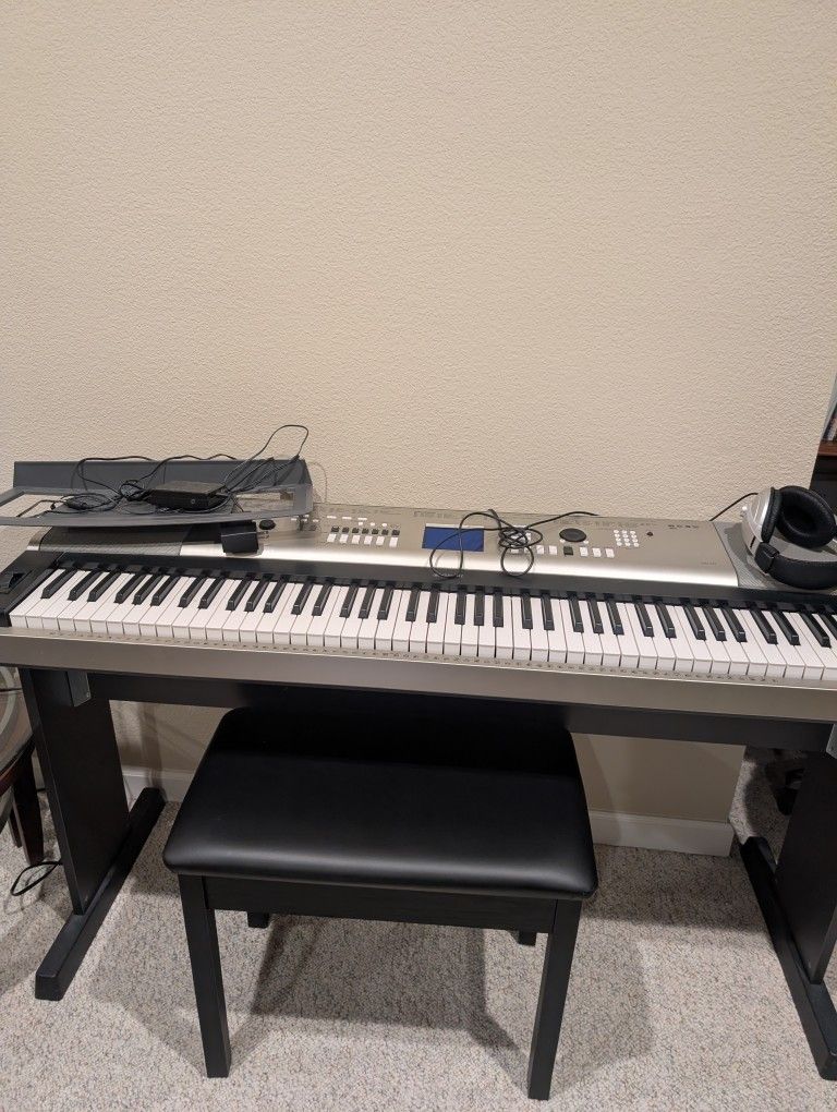 Yamaha YPG-535 88-Key Portable Keyboard
