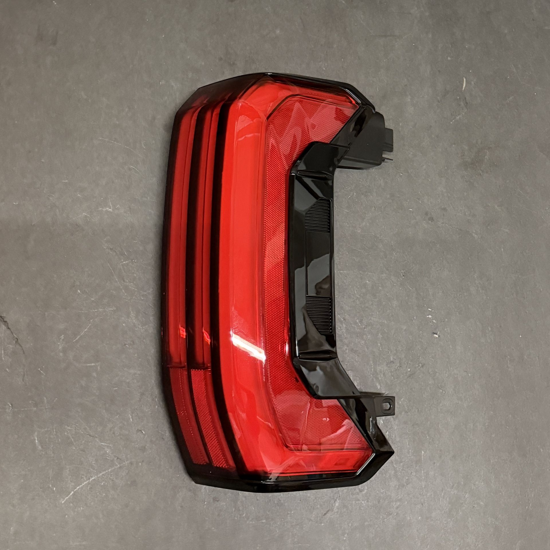 2022-2025 Toyota Tundra Rear Tail Light Brake Lamp Right Passenger Side