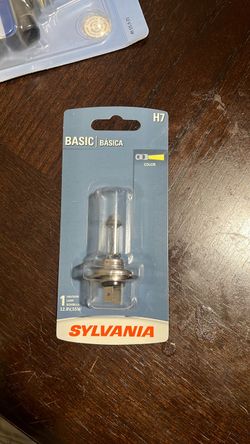 Sylvania H7 headlight bulb
