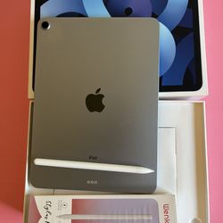 Apple iPad Air 4th Generation 64GB with Box, Pencil And Charger 