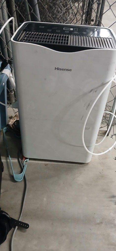 Hisense Dehumidifier 3 Speed 35 Pint *Only Used Once!!!*