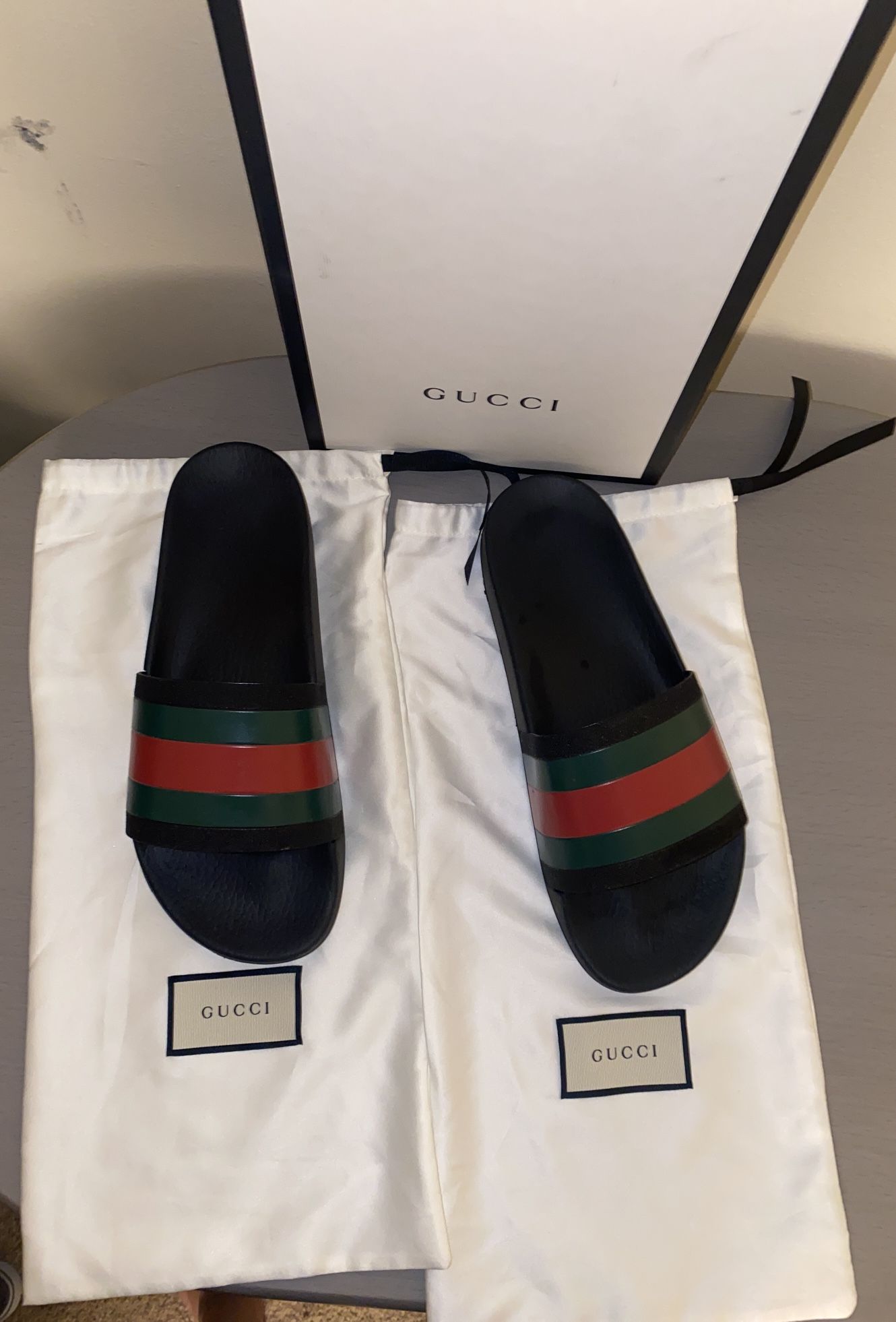 Authentic Men’s Gucci Slides Sz 10