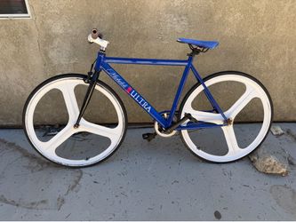 LIMITED Michelob ULTRA Fixie bike DISPLAY