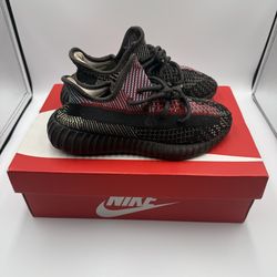 Yeezy Boost 350 V2 Yecheil Size 8.5