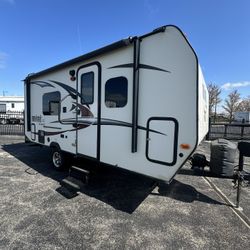 2017 ROCKWOOD MINI LITE 1905