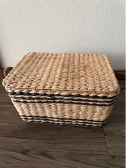 Basket with lid