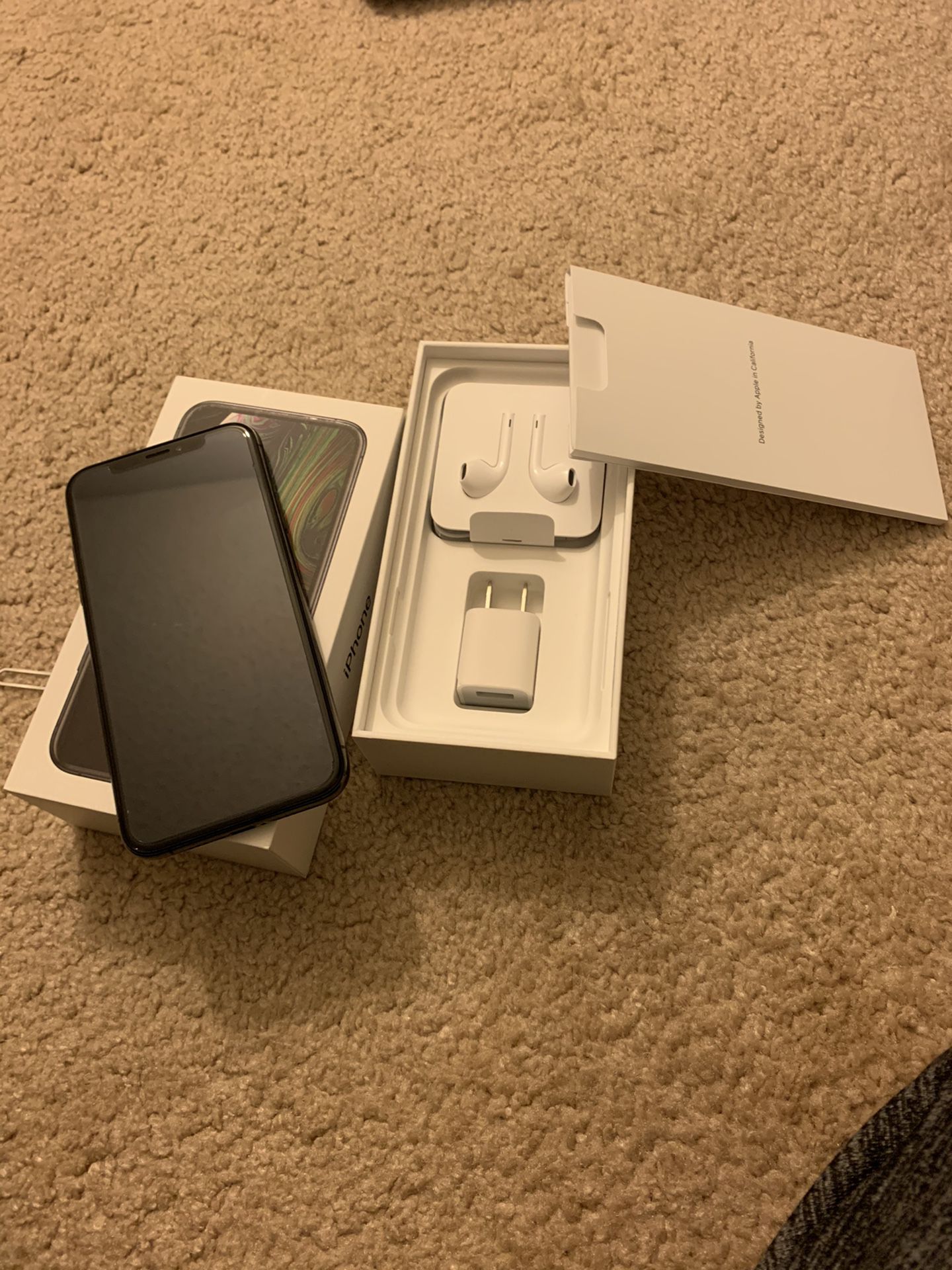 iPhone XS, Space Gray 64 GB AT&T