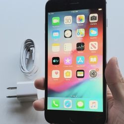 iPhone 6 Plus - UNLOCKED - Like New 