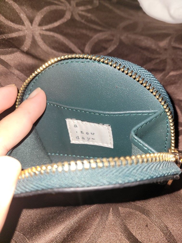 Burberry Wallet OBO for Sale in Santa Fe Springs, CA - OfferUp