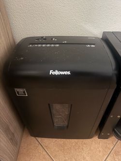 Fellowes 10MC Paper Shredder