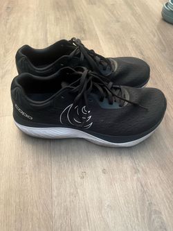 Topo athletic running shoes size 12