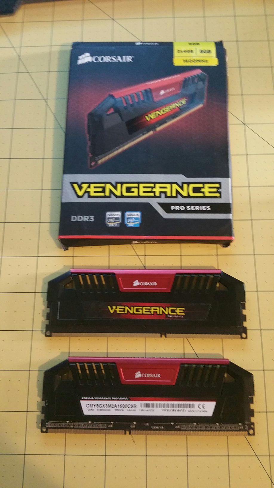 8gb CORSAIR VENGEANCE PRO DDR3 RAM