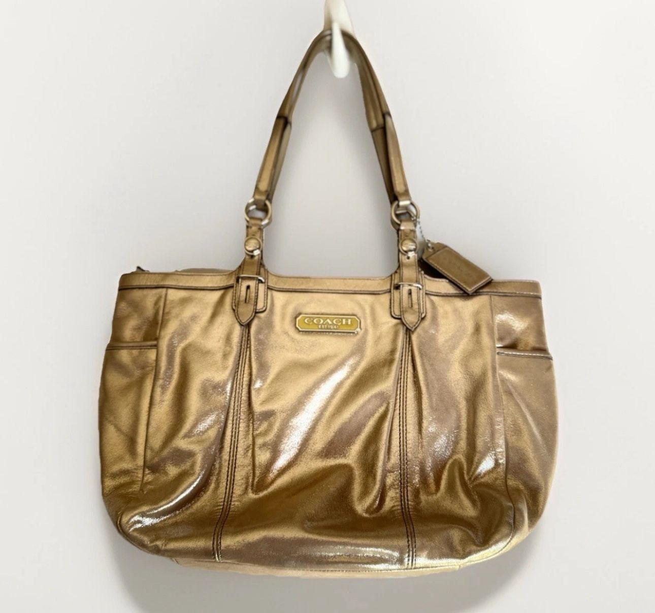 Coach Leather F16565 Metalic Gold-Tone Purse Shoulder Bag Lilac Liner